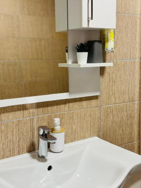Apartments Paradise Licko Petrovo Selo Zewnętrze zdjęcie