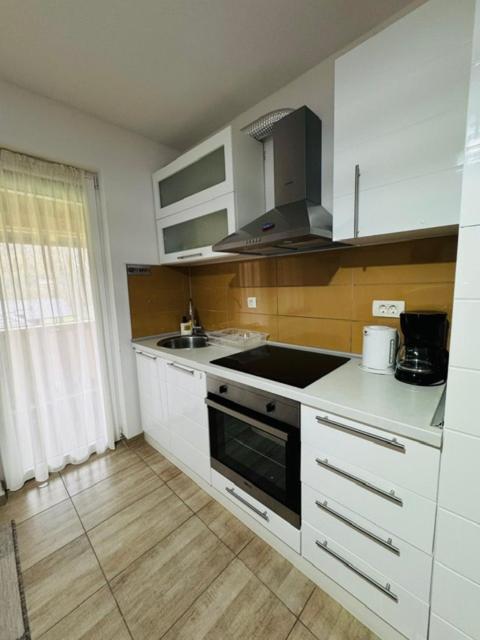 Apartments Paradise Licko Petrovo Selo Zewnętrze zdjęcie