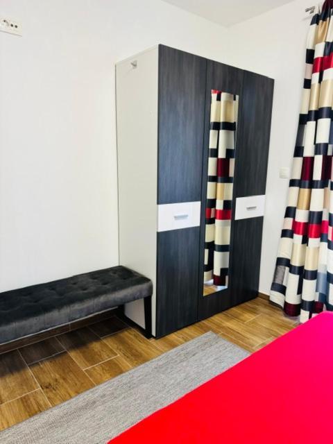 Apartments Paradise Licko Petrovo Selo Zewnętrze zdjęcie