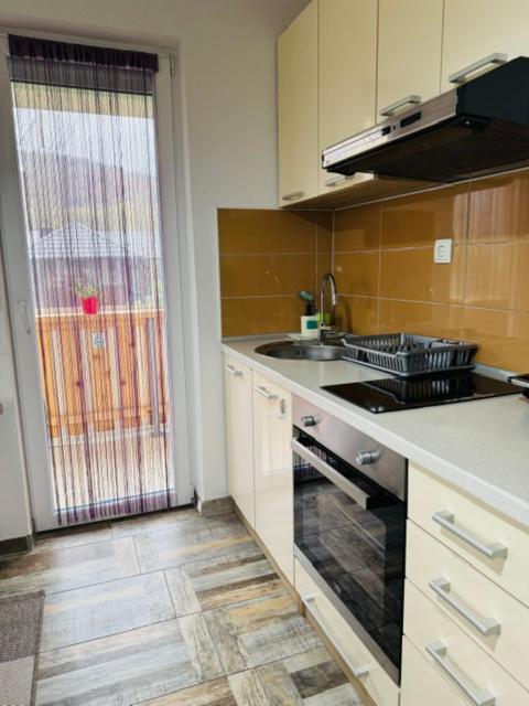 Apartments Paradise Licko Petrovo Selo Zewnętrze zdjęcie