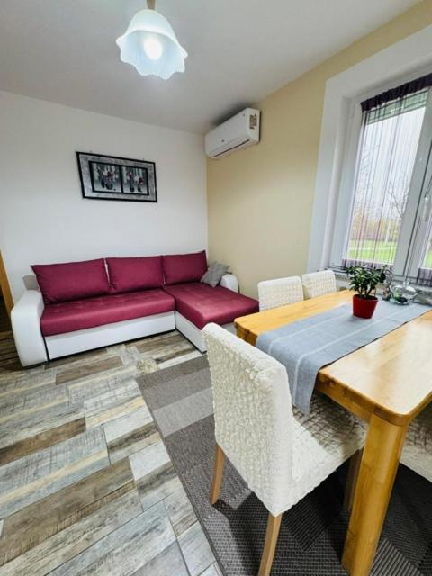 Apartments Paradise Licko Petrovo Selo Zewnętrze zdjęcie
