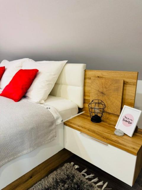 Apartments Paradise Licko Petrovo Selo Zewnętrze zdjęcie